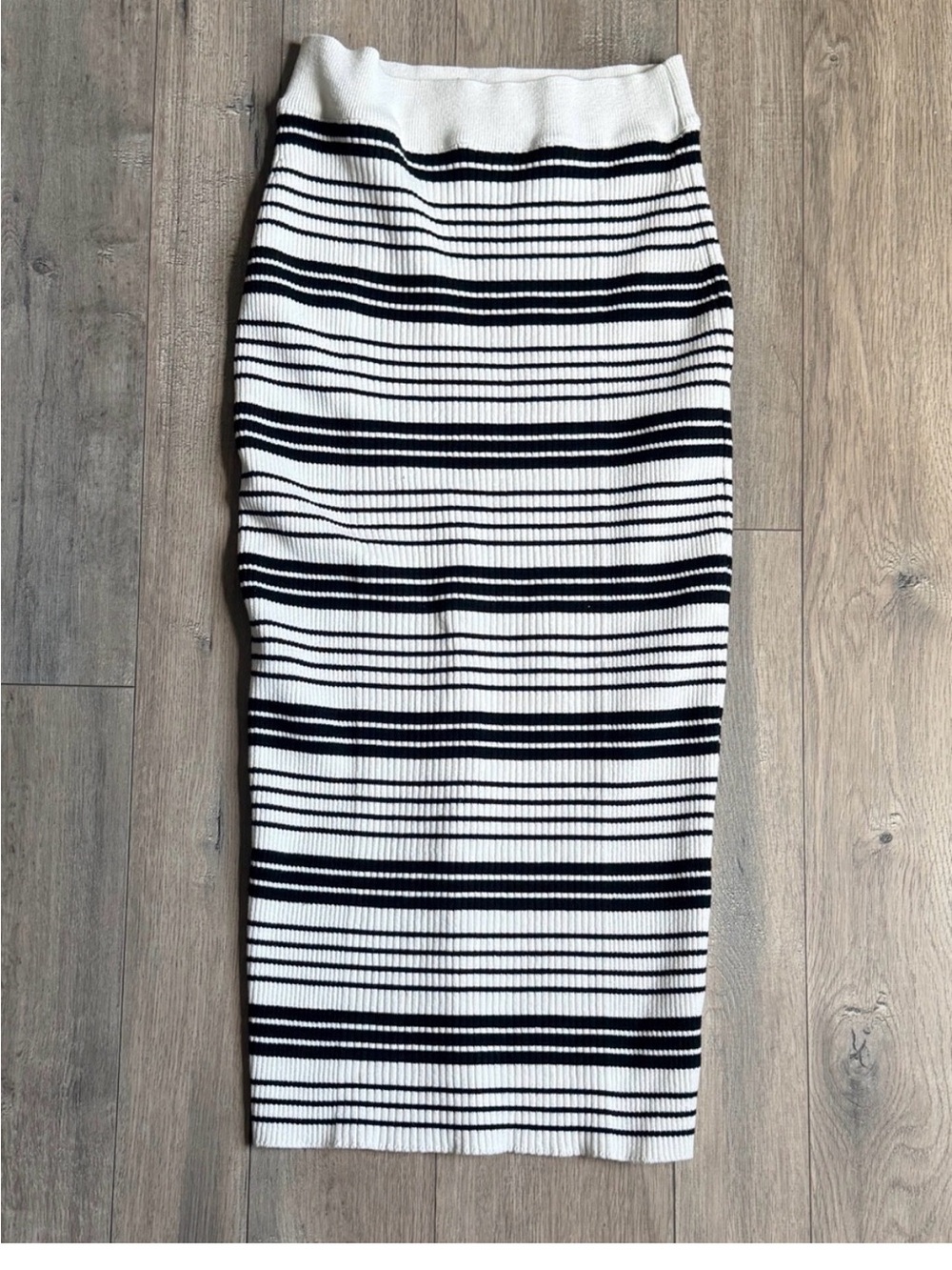 Moth Anthropologie Black Cream Striped Ribbed Knit Midi Skirt Size XS